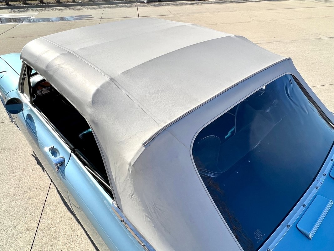 Chevrolet-Corvair-1964-Convertible-30