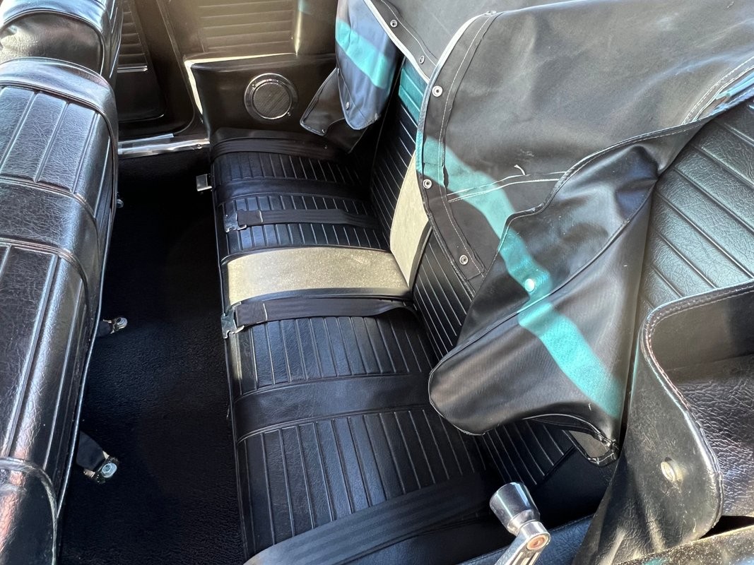 Chevrolet-Corvair-1964-Convertible-37