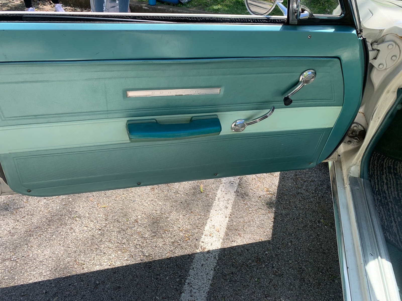 Chevrolet-Corvair-1965-2-Door-15