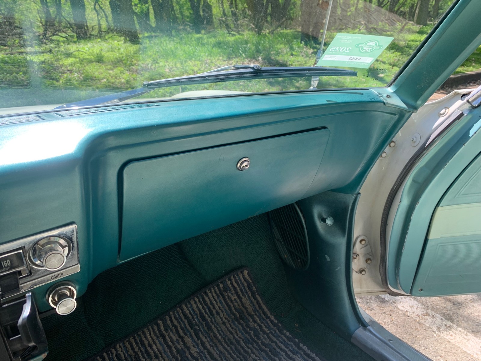 Chevrolet-Corvair-1965-2-Door-16