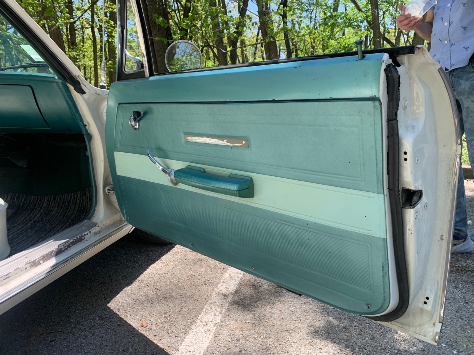 Chevrolet-Corvair-1965-2-Door-25