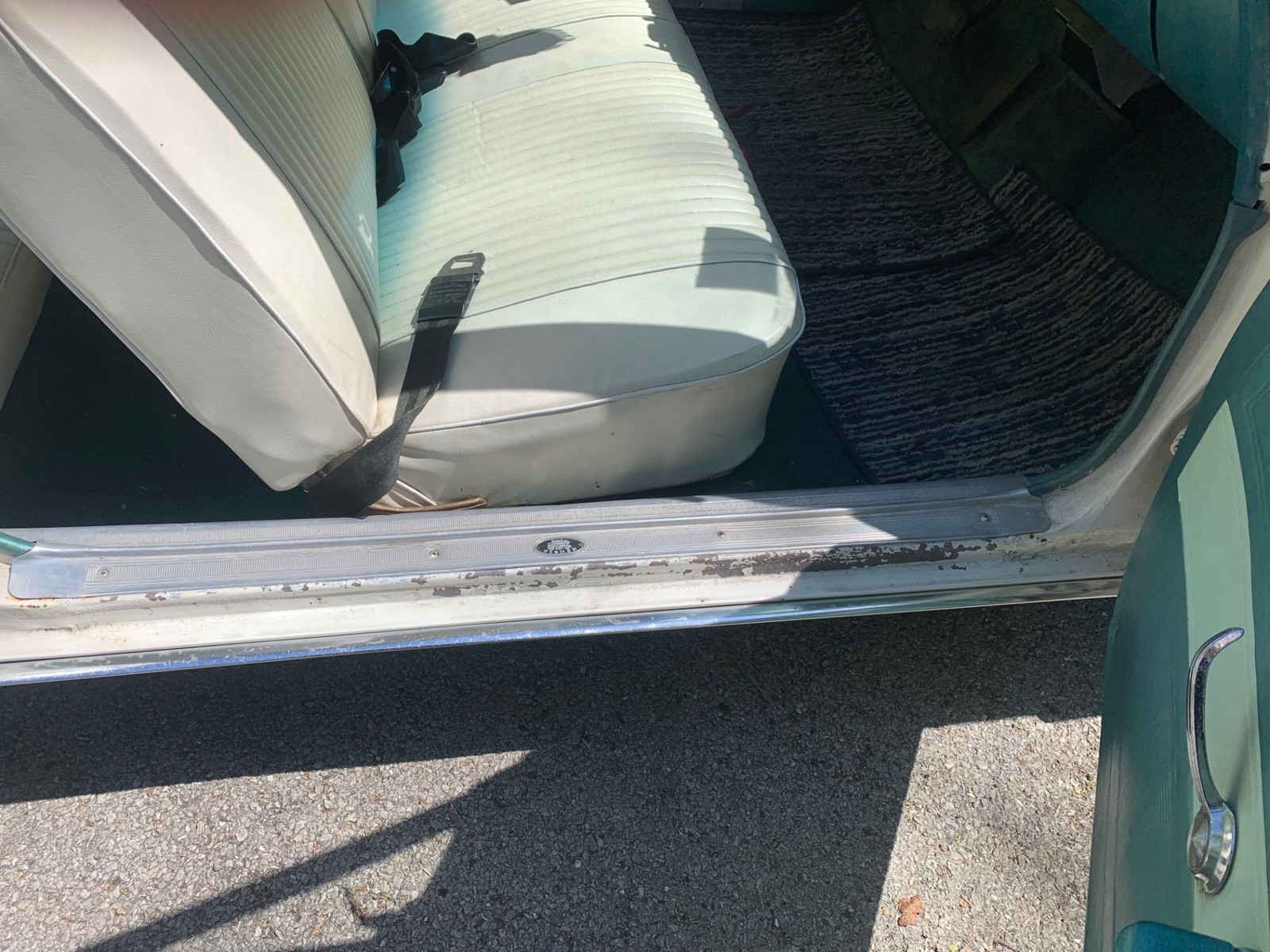 Chevrolet-Corvair-1965-2-Door-27