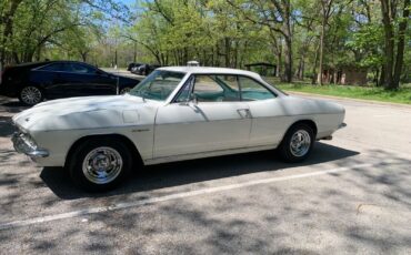 Chevrolet-Corvair-1965-2-Door-3
