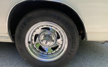 Chevrolet-Corvair-1965-2-Door-31