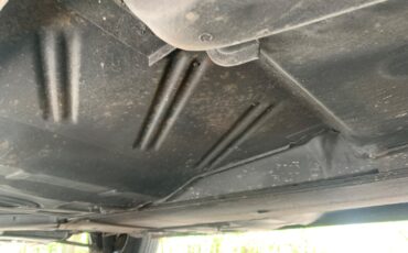 Chevrolet-Corvair-1965-2-Door-39