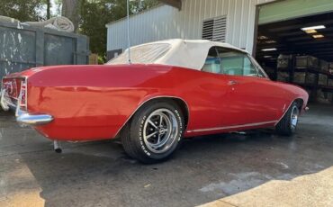 Chevrolet-Corvair-1966-Red-White-2