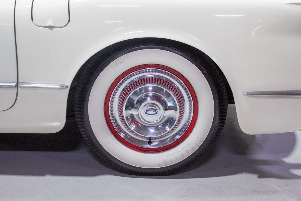 Chevrolet-Corvette-1954-Convertible-39