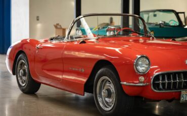 Chevrolet-Corvette-1957-2-Door-Roadster-Convertible-11