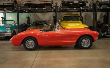 Chevrolet-Corvette-1957-2-Door-Roadster-Convertible-2
