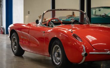Chevrolet-Corvette-1957-2-Door-Roadster-Convertible-22