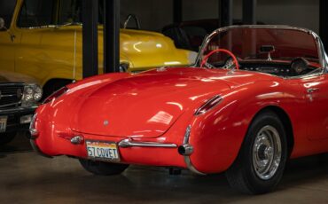 Chevrolet-Corvette-1957-2-Door-Roadster-Convertible-25