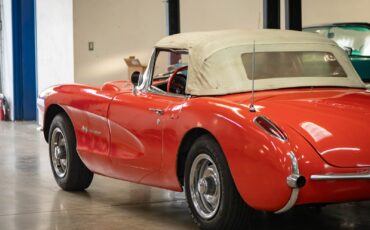 Chevrolet-Corvette-1957-2-Door-Roadster-Convertible-35