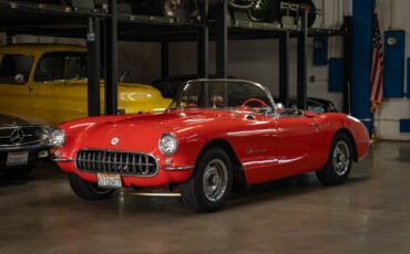 Chevrolet-Corvette-1957-2-Door-Roadster-Convertible