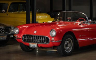 Chevrolet-Corvette-1957-2-Door-Roadster-Convertible-8