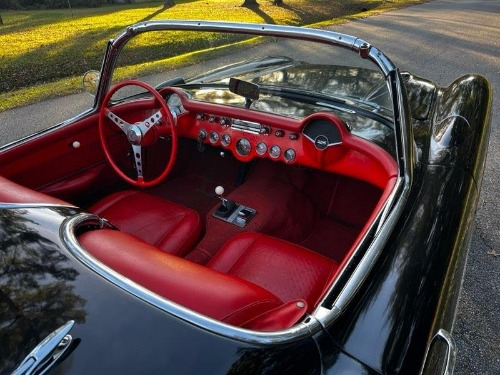 Chevrolet-Corvette-1957-6