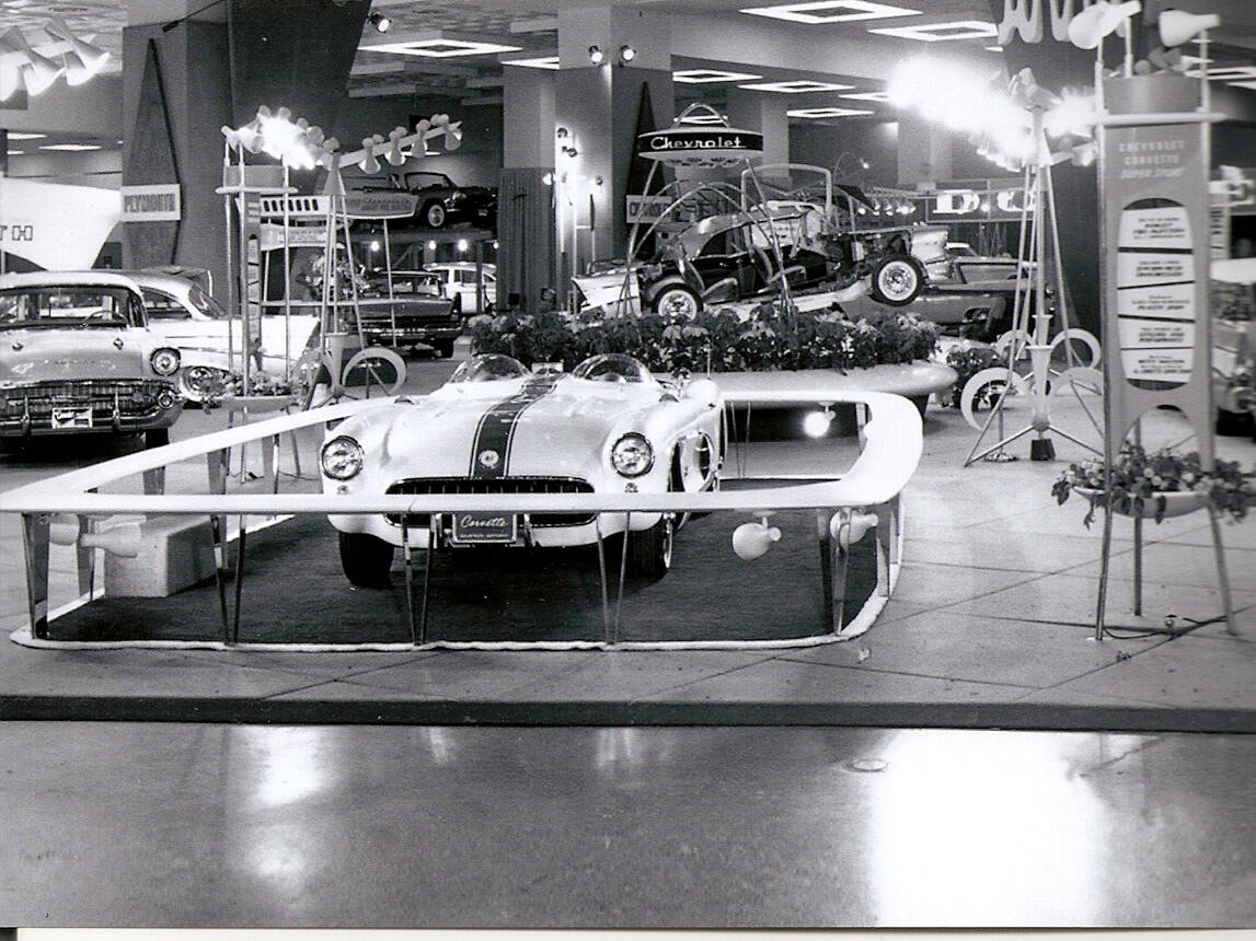 Chevrolet-Corvette-1957-Classic-Car-1