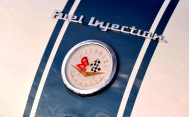 Chevrolet-Corvette-1957-Classic-Car-15