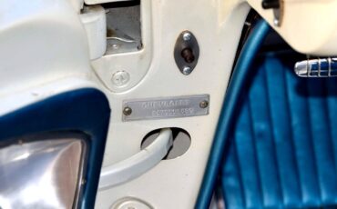 Chevrolet-Corvette-1957-Classic-Car-16