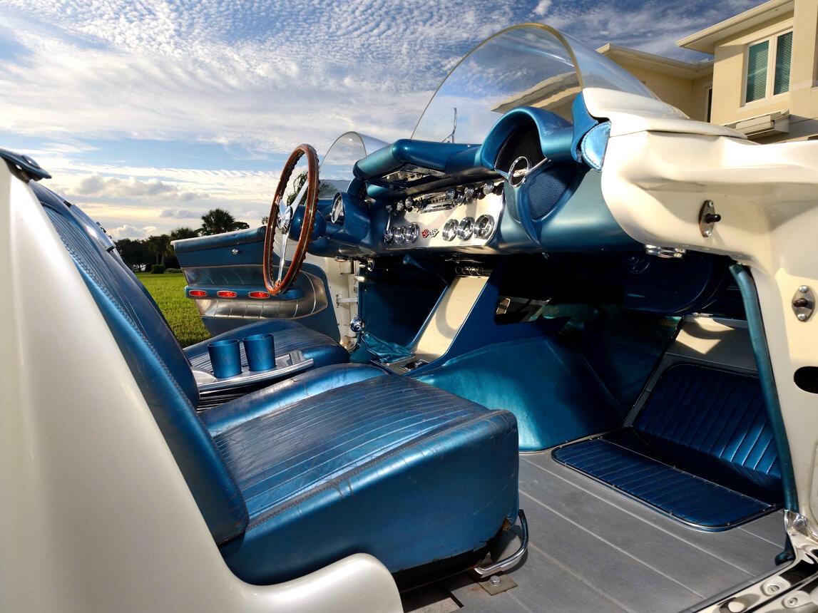 Chevrolet-Corvette-1957-Classic-Car-18