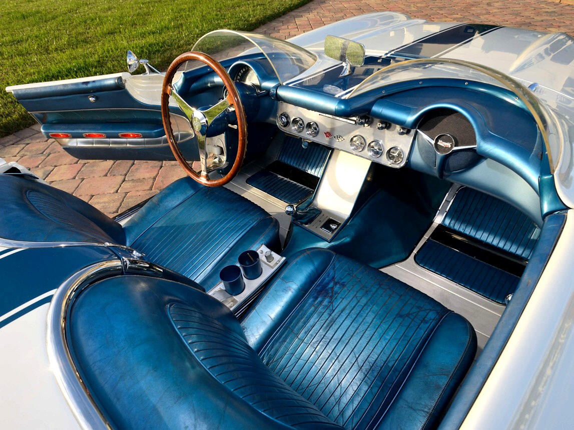 Chevrolet-Corvette-1957-Classic-Car-21