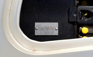 Chevrolet-Corvette-1957-Classic-Car-25