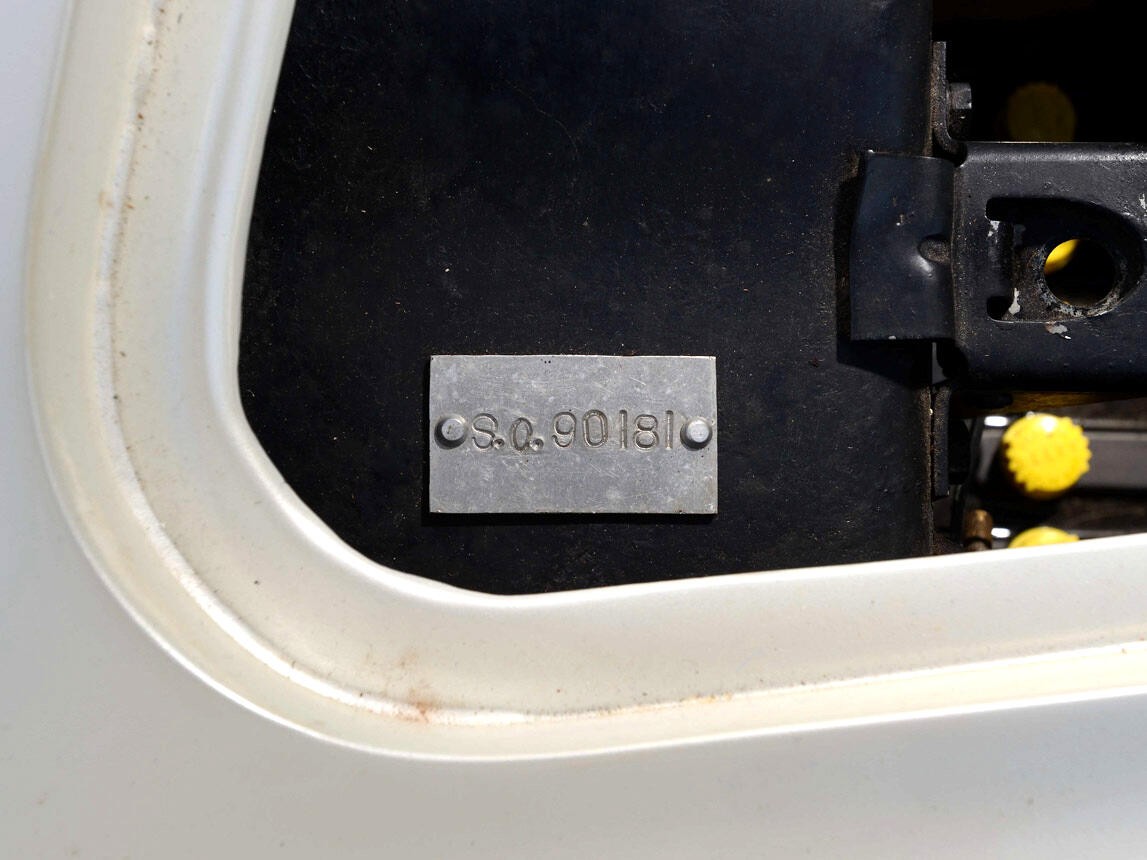 Chevrolet-Corvette-1957-Classic-Car-25