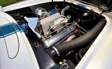 Chevrolet-Corvette-1957-Classic-Car-26