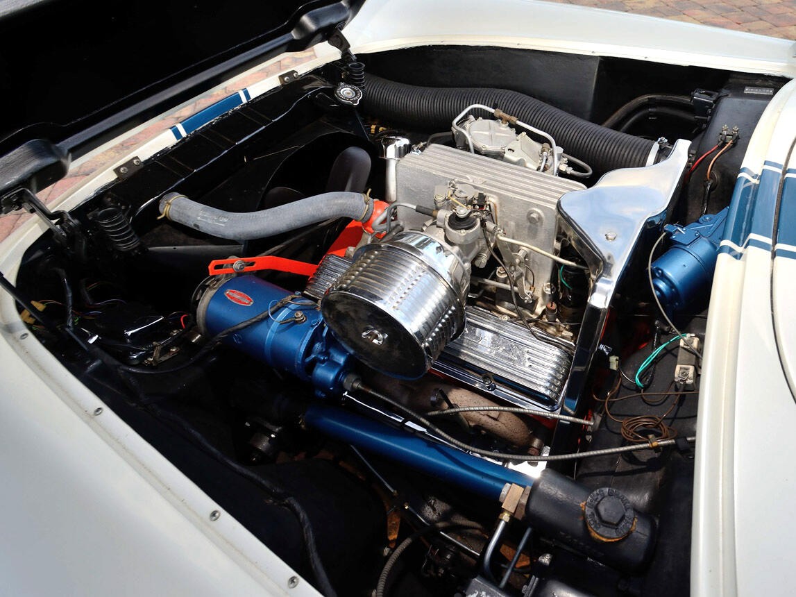 Chevrolet-Corvette-1957-Classic-Car-27