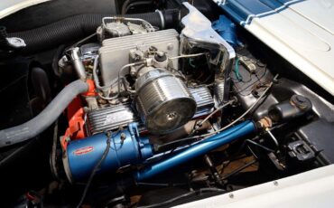 Chevrolet-Corvette-1957-Classic-Car-28