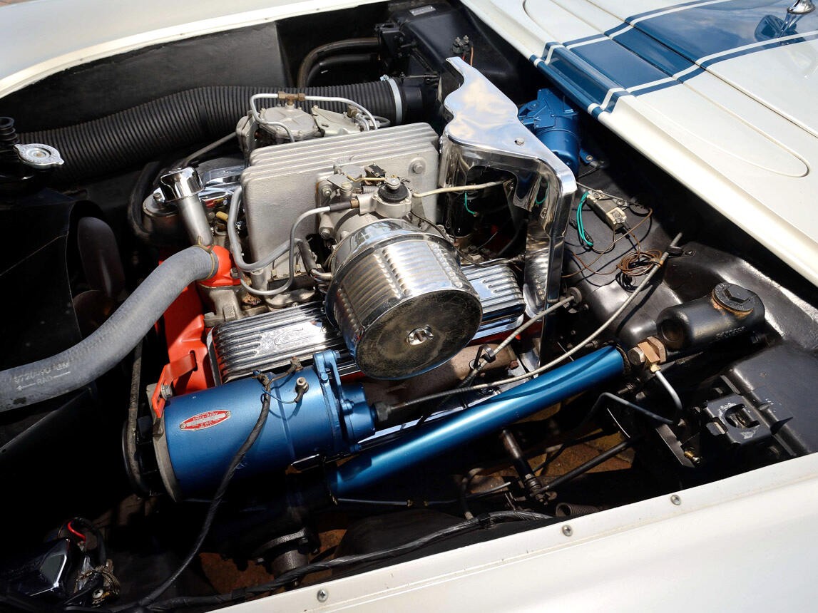 Chevrolet-Corvette-1957-Classic-Car-28