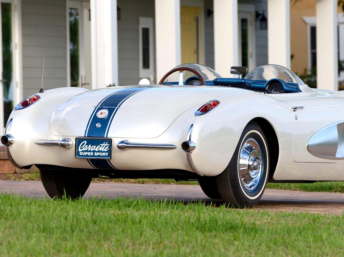 Chevrolet-Corvette-1957-Classic-Car-29