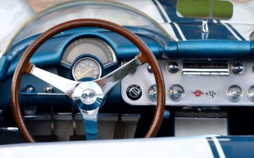 Chevrolet-Corvette-1957-Classic-Car-33