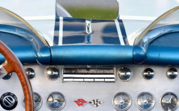 Chevrolet-Corvette-1957-Classic-Car-36