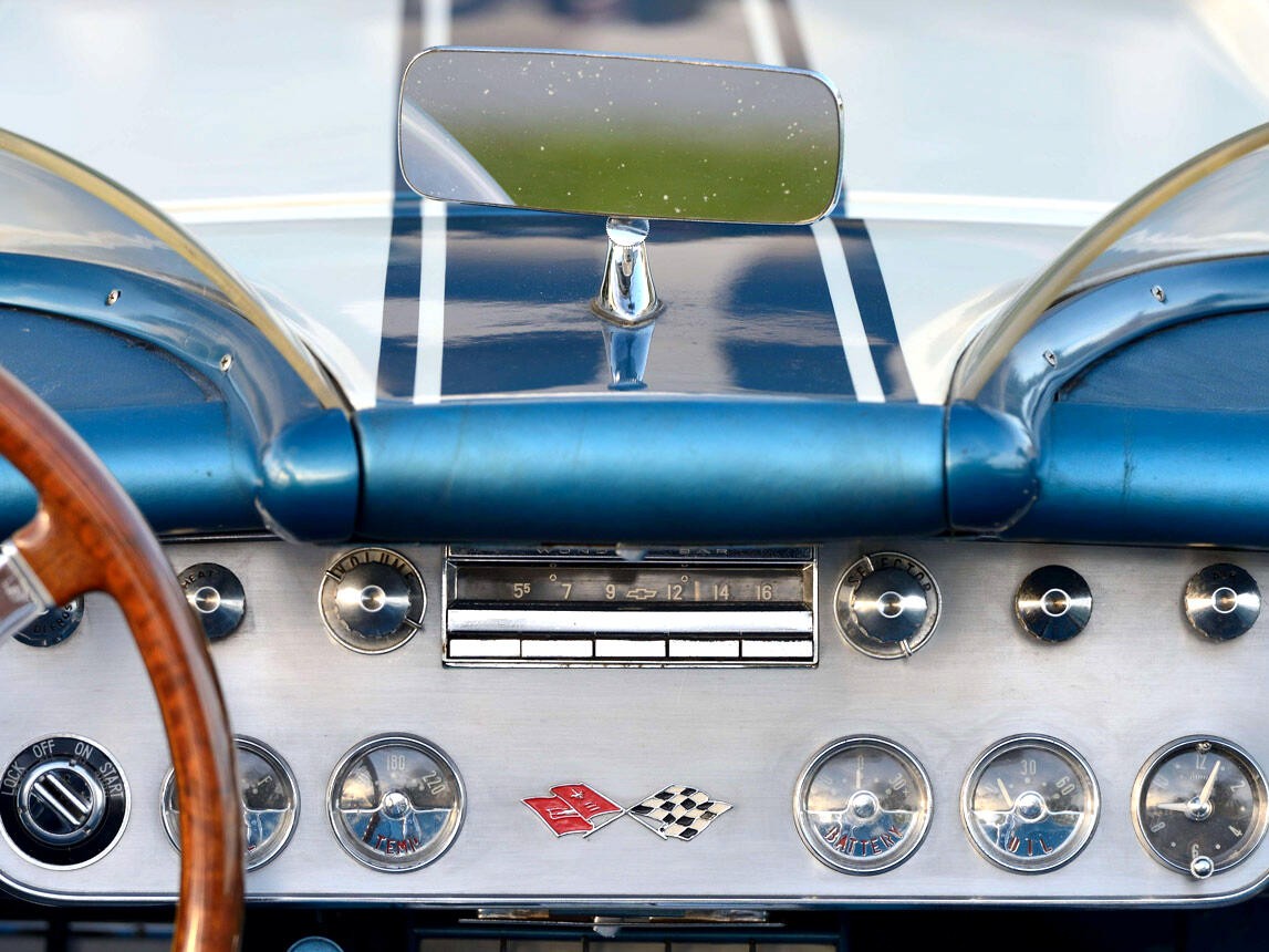 Chevrolet-Corvette-1957-Classic-Car-36