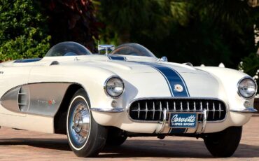 Chevrolet-Corvette-1957-Classic-Car-5