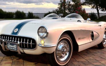 Chevrolet-Corvette-1957-Classic-Car-8