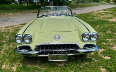 Chevrolet-Corvette-1959-Convertible-10