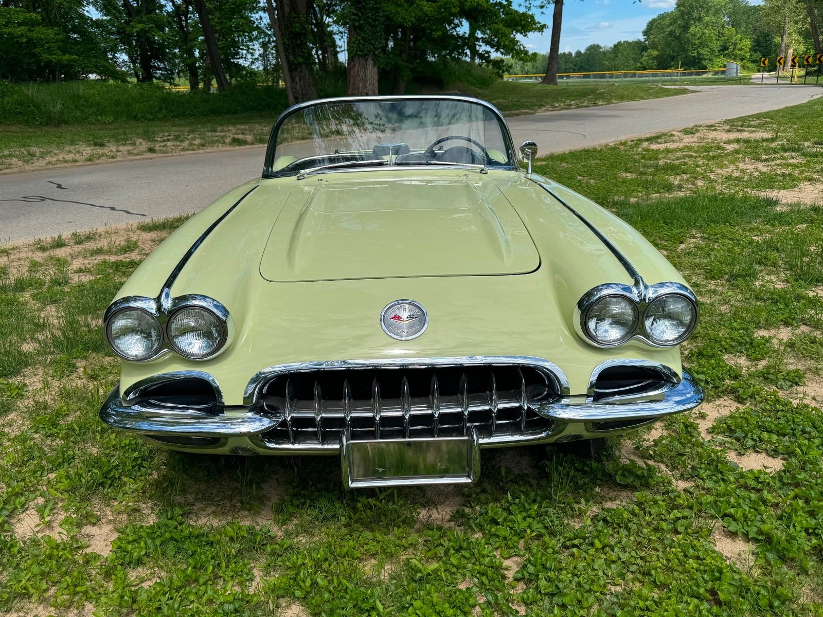 Chevrolet-Corvette-1959-Convertible-10