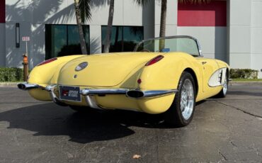 Chevrolet-Corvette-1959-Convertible-18