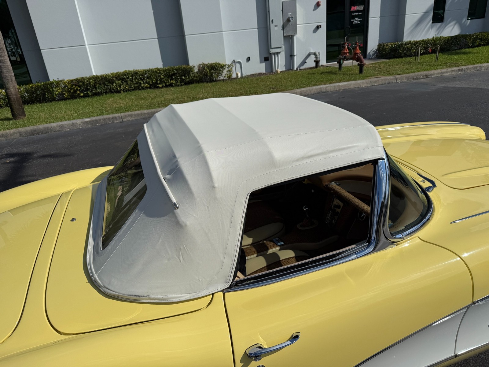 Chevrolet-Corvette-1959-Convertible-21