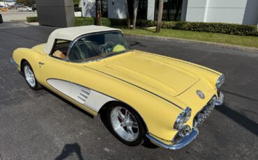 Chevrolet-Corvette-1959-Convertible-23