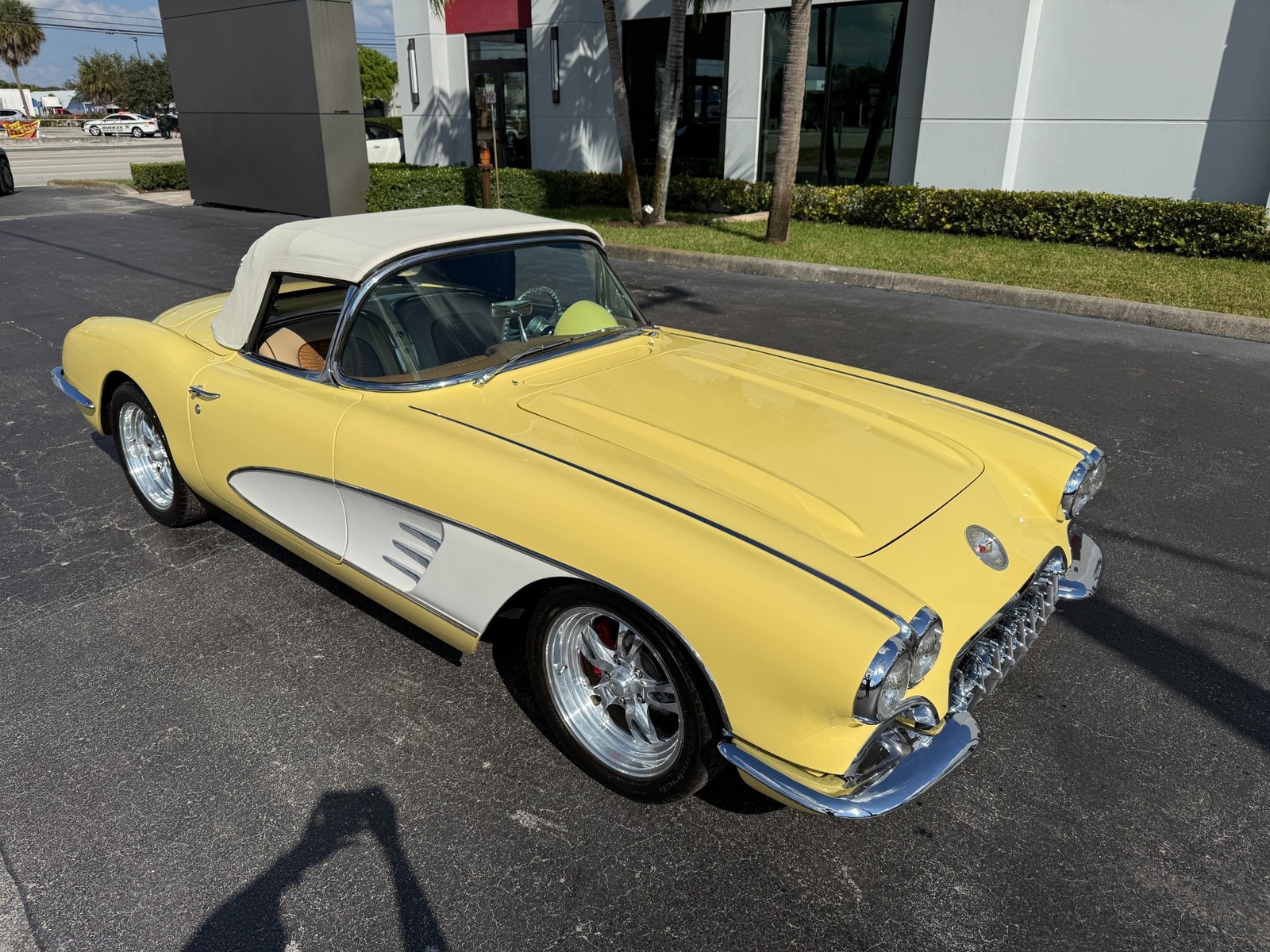 Chevrolet-Corvette-1959-Convertible-23
