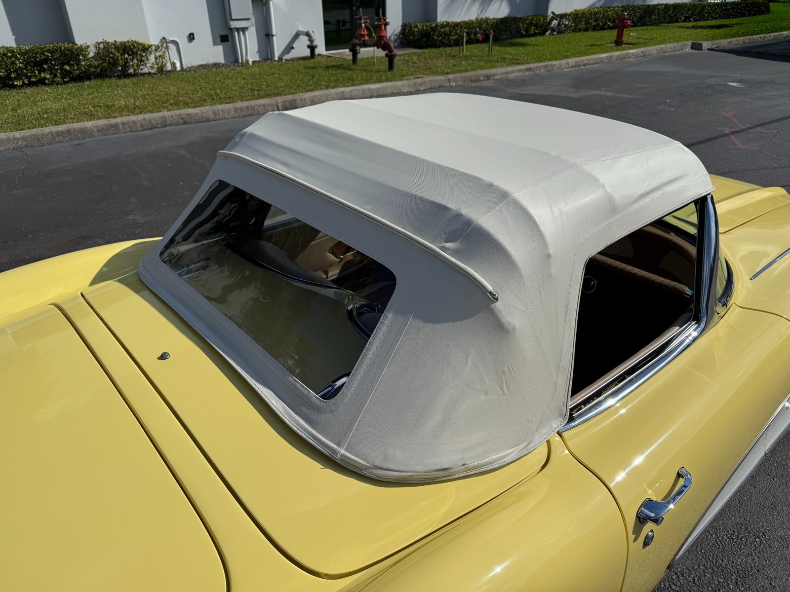 Chevrolet-Corvette-1959-Convertible-24