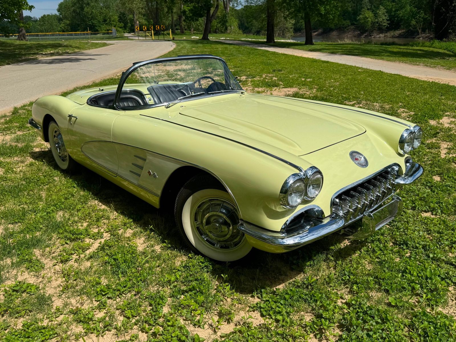 Chevrolet-Corvette-1959-Convertible-6