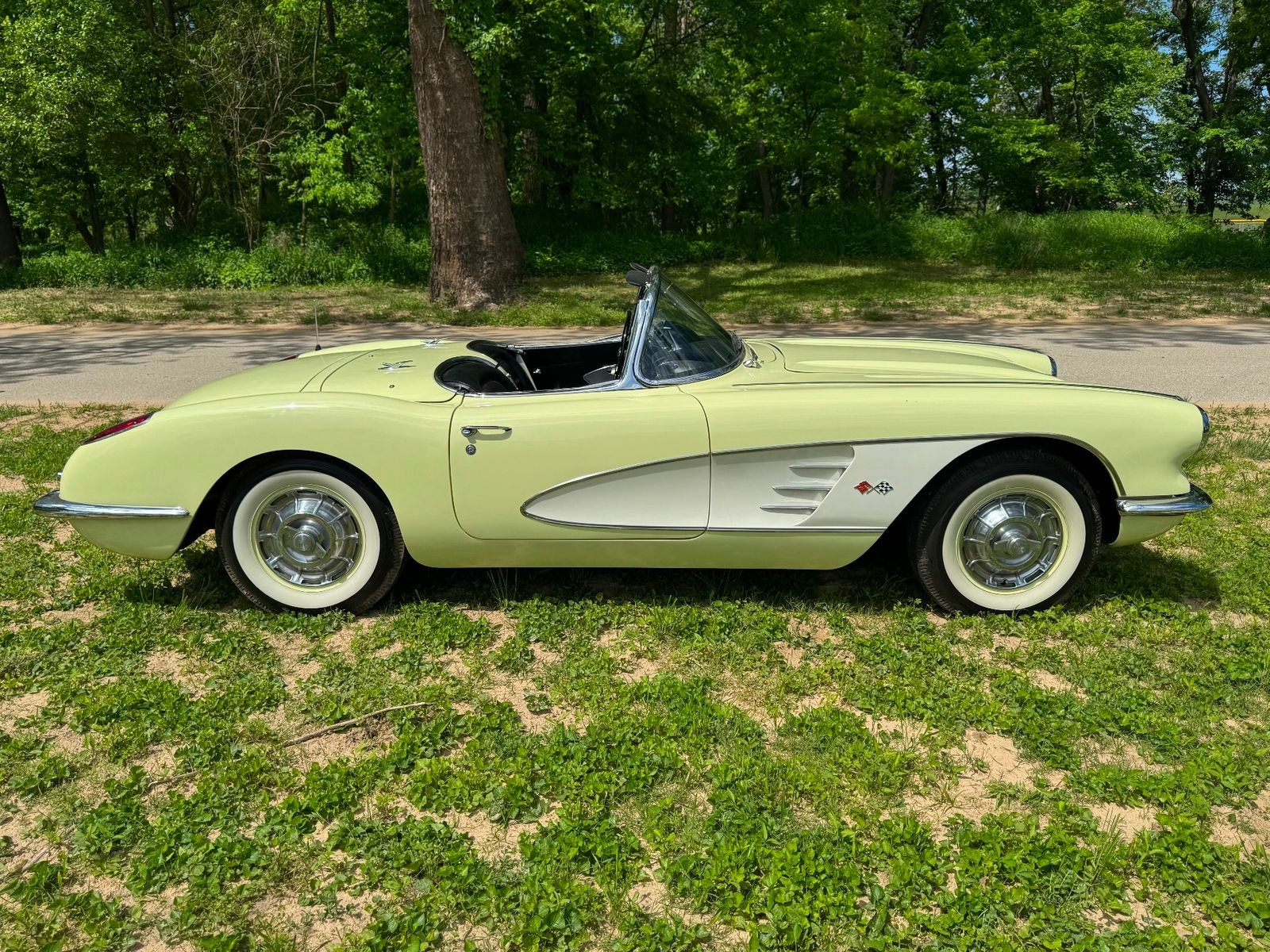 Chevrolet-Corvette-1959-Convertible-7