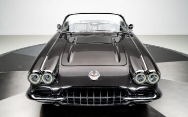 Chevrolet-Corvette-1959-Convertible-9