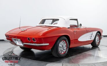 Chevrolet-Corvette-1961-11