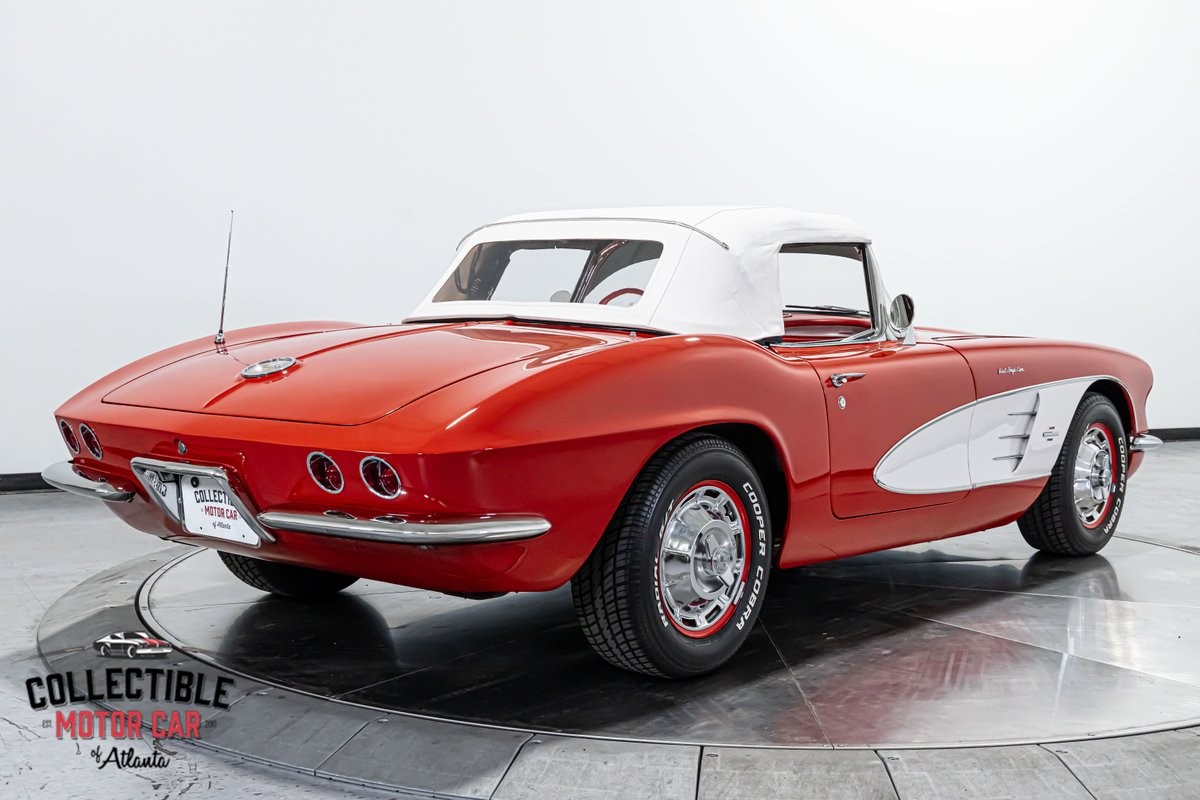 Chevrolet-Corvette-1961-11