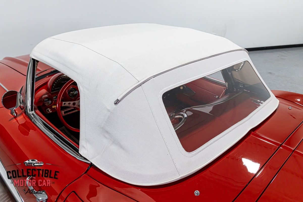 Chevrolet-Corvette-1961-13