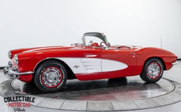 Chevrolet-Corvette-1961-17